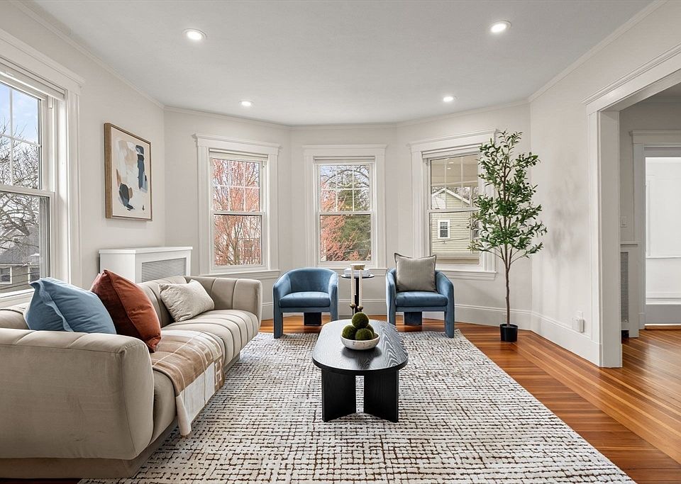 1st image of 37 Fountain Rd #2
