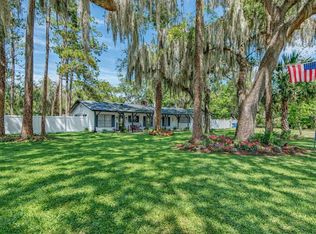 424 Stone Island Rd, Enterprise, FL 32725