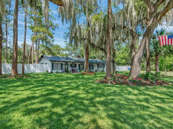 424 Stone Island Rd, Enterprise, FL 32725