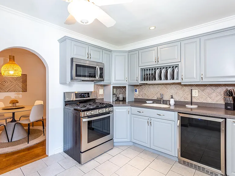 1057 E Appleton St #1 — Photo 10