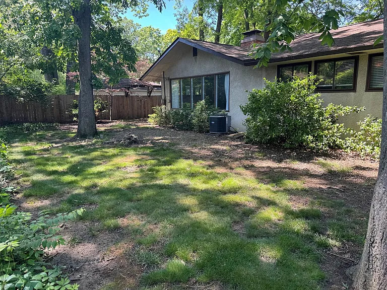 3134 Herrick Rd — Photo 23