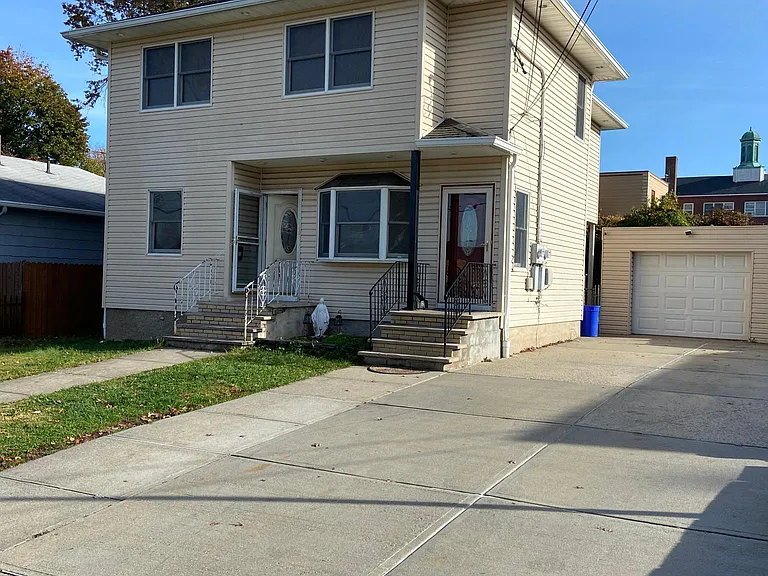 138 N 7th St — Photo 7