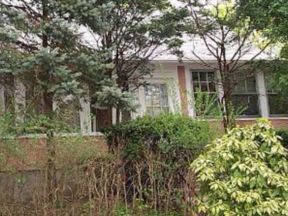 1st image of 30 Van Nostrand Ave