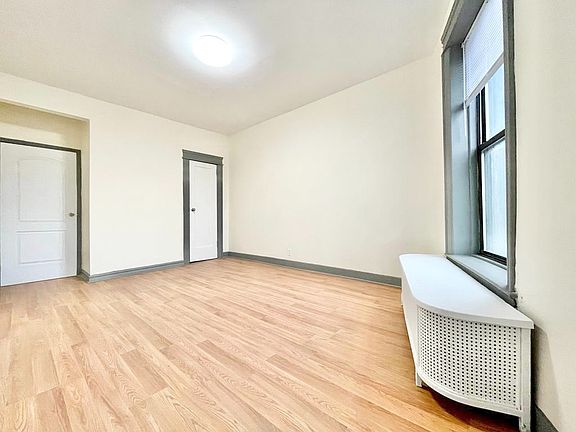 4th image of 1208 Kings Hwy #2