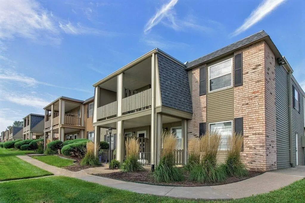 Fairlawn Flats — Photo 1
