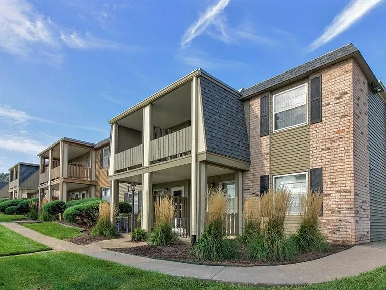 Fairlawn Flats — Photo 1
