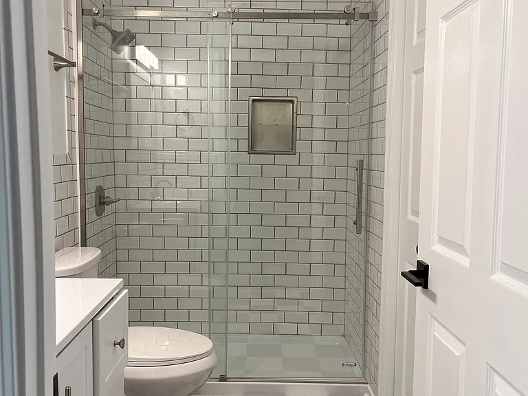 728 Pointe Ct #D — Photo 12