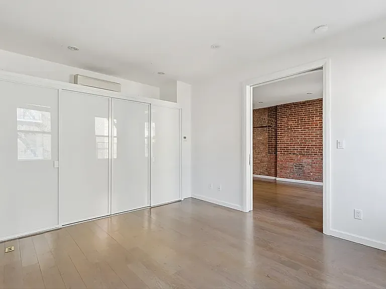 194 W 10th St #5B — Photo 7