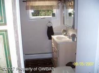 38 Shoemaker St, Forty Fort, PA 18704