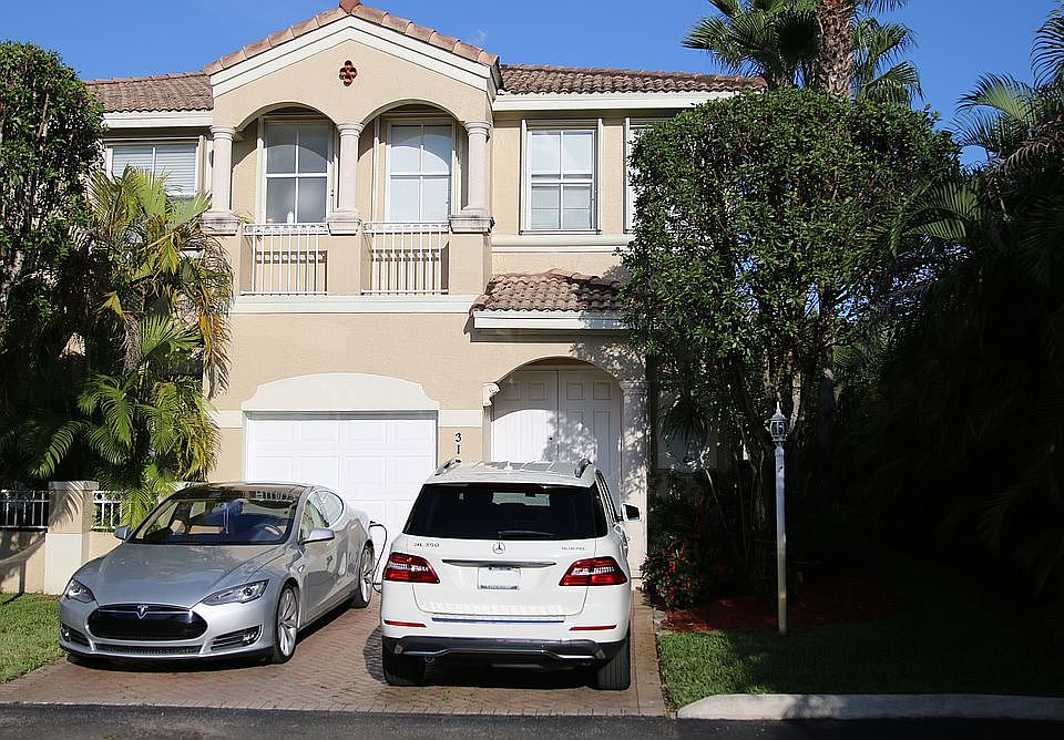 1st image of 3107 NW 100th Ct