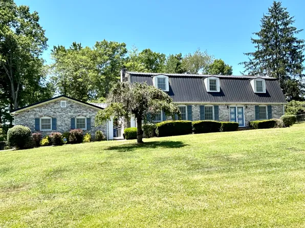 70 Combs Cir, London, KY 40744