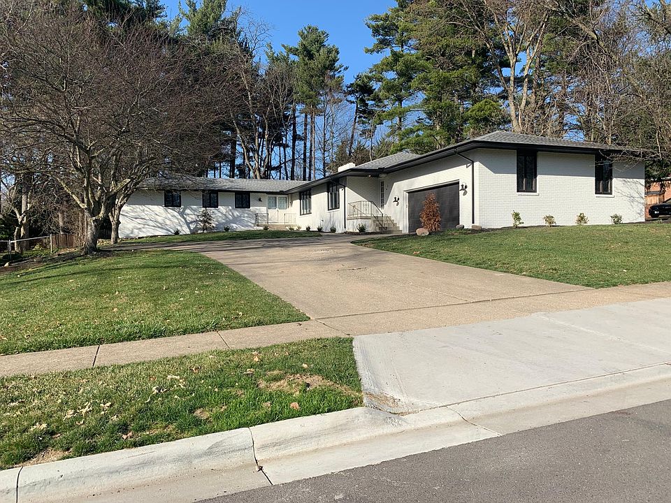 1st image of 120 Nob Hill Dr S