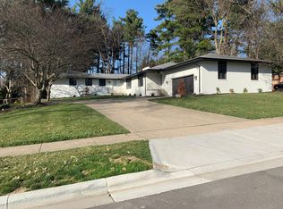 120 Nob Hill Dr S, Columbus, OH
