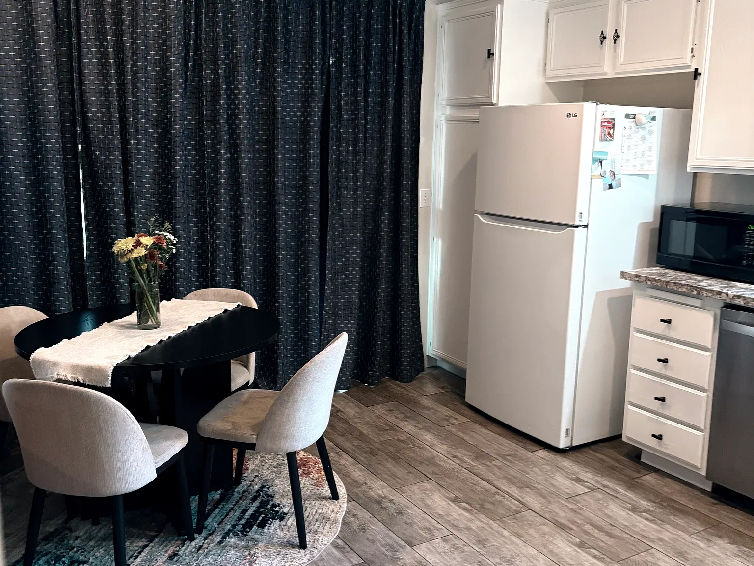 3 bed, 1198 sqft, $2,900 — Photo 4