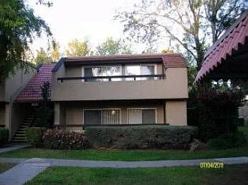 292 Tradewinds Dr APT 8 photo 1