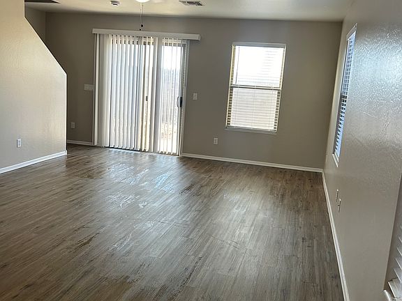 5th image of 2488 E Meadow Lark Way