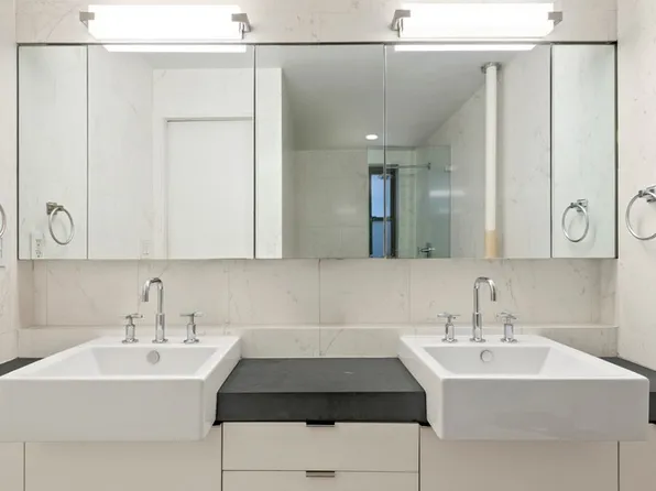 290 6th Avenue image 11 of 17