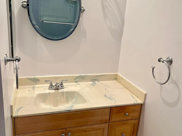 608 Idaho Ave #7 — Photo 6