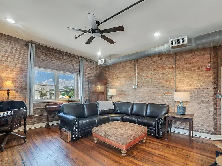 1617 Rossville Ave #2B — Photo 2