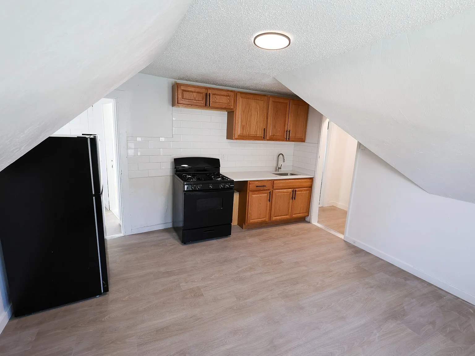 2 bed, 1.0 bath, 950 sqft, $2,500 — Photo 4