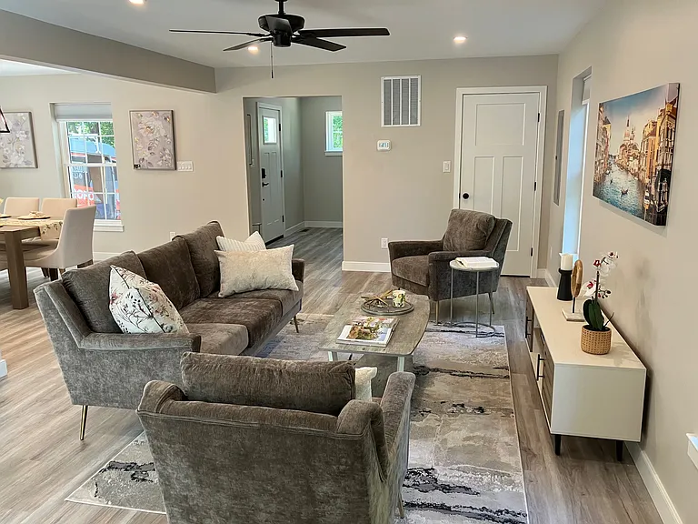 2122 Hanover Blvd — Photo 2