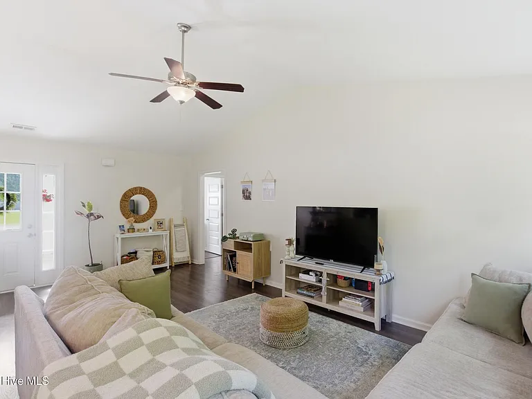 211 N Windy Ridge Rd — Photo 10