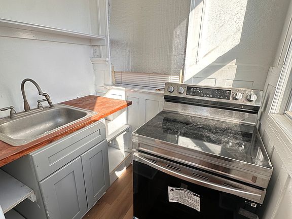 3rd image of 140 Crescent Ave #8