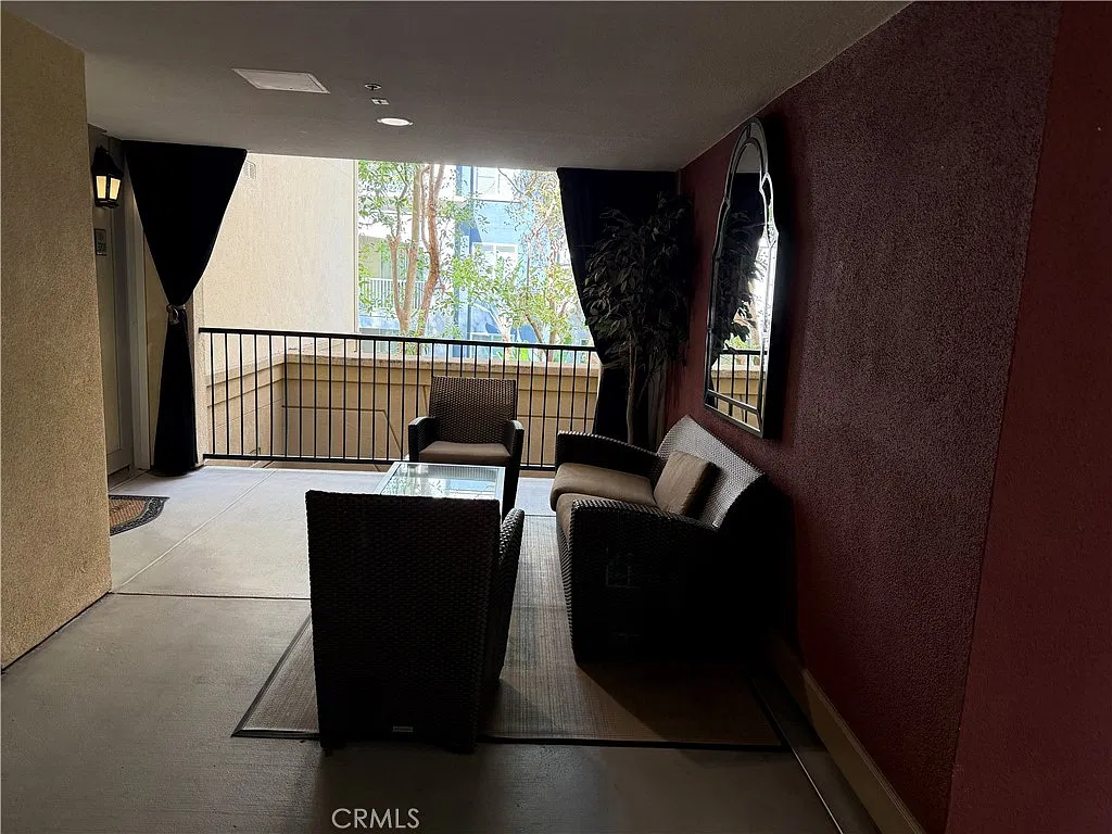 1 bed, 648 sqft, $2,550 — Photo 4