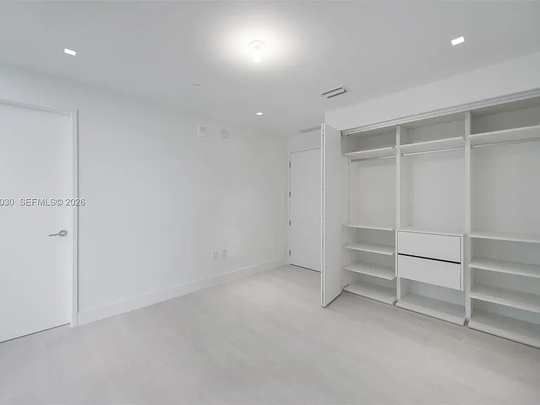 700 NE 24th St #5107 — Photo 45