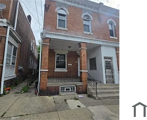 1521 Womrath St — Photo 2