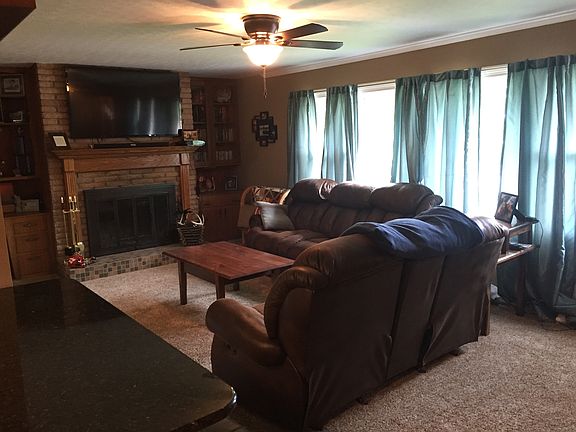 3rd image of 3333 S 120th St