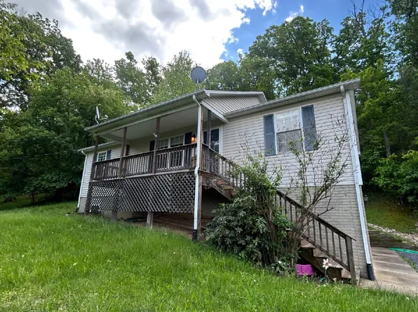 427 Vesey Dr, Front Royal, VA 22630