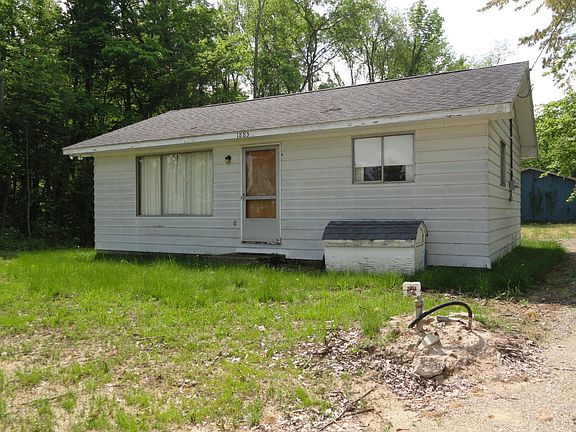 5th image of 1885 Shore Dr
