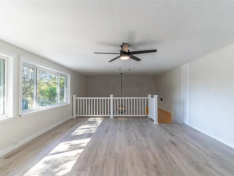 16880 SE 63rd Ln — Photo 41