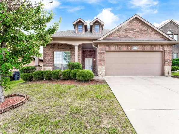 10033 Grey Crow Dr, Fort Worth, TX 76177