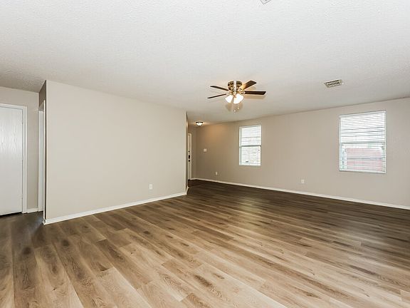 3rd image of 9128 Garden Springs Dr