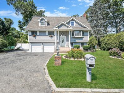 172 Avenue C, Holbrook, NY, 11741