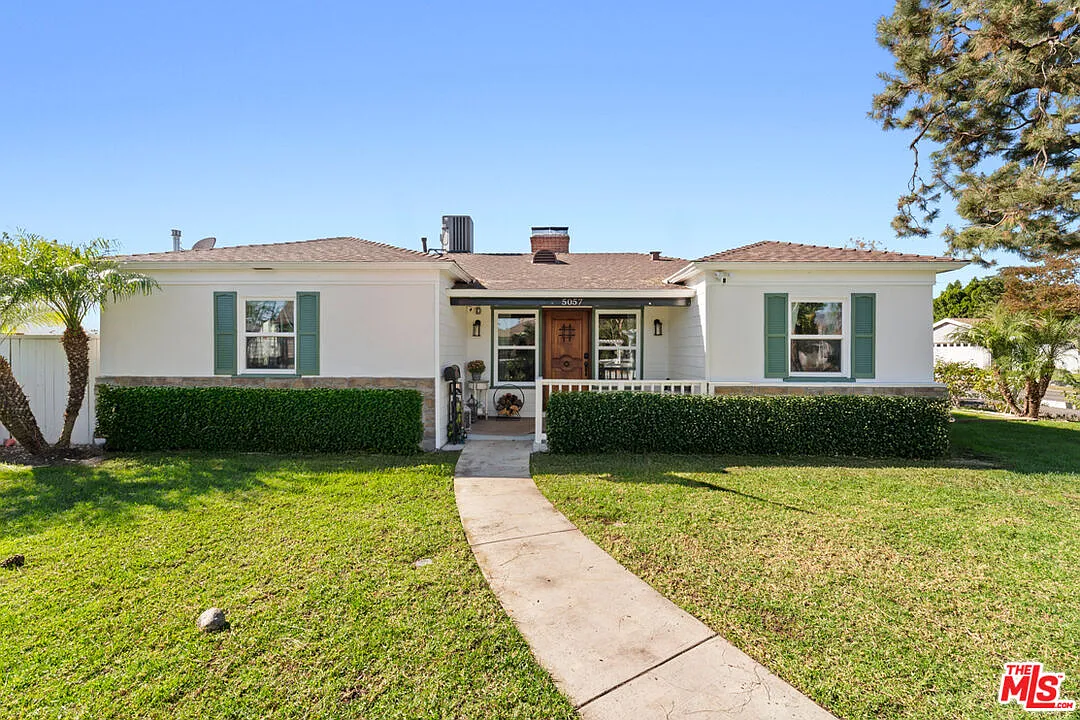 4 bed, 3.0 bath, 2241 sqft, $9,500 — Photo 1