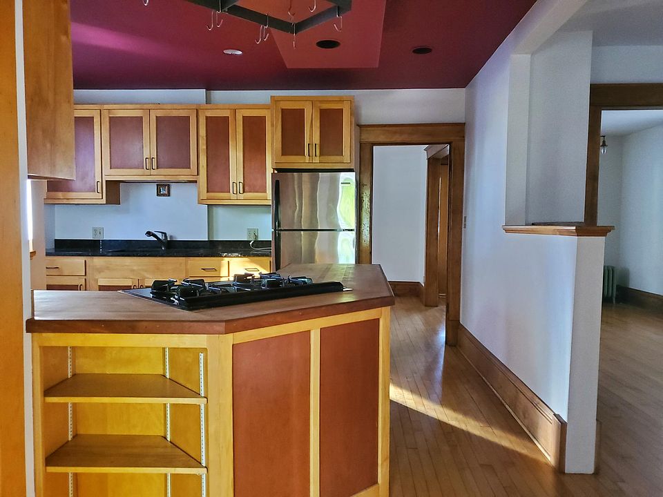 2nd image of 2513 34th Ave S