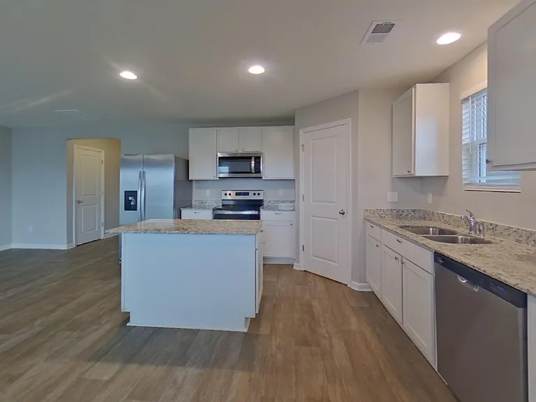 1076 Crescent Moon Loop — Photo 6