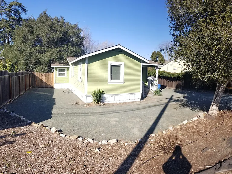 316 E Foothill Blvd — Photo 37