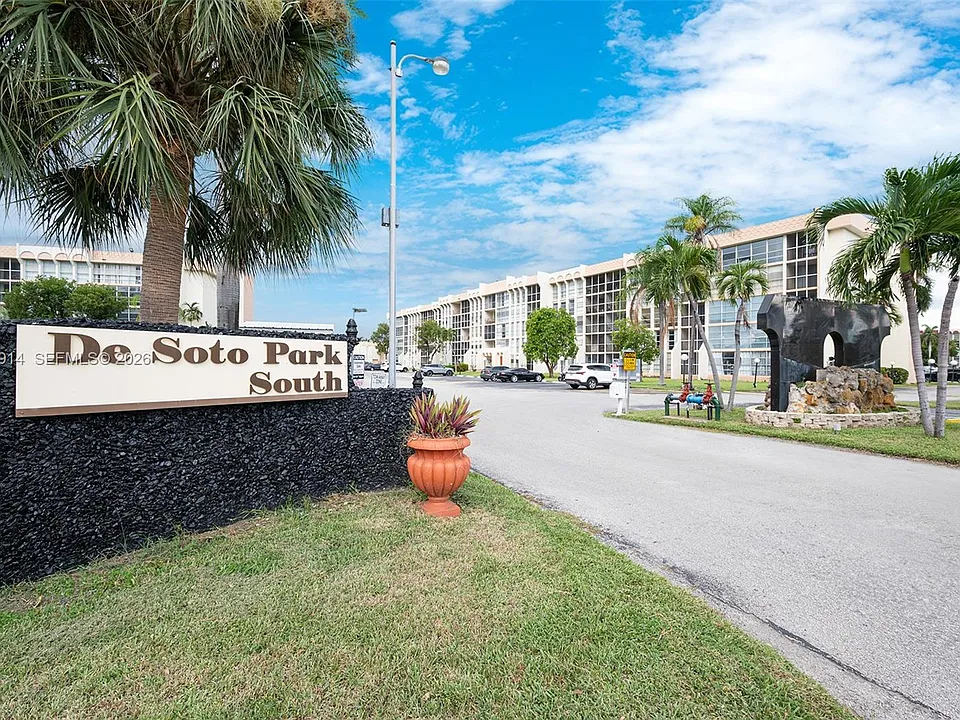 801 Three Islands Blvd #103