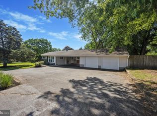4 Riddlewood Dr, Media, PA 19063