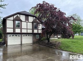 4920 Cross Rd, Salem, IL 62881