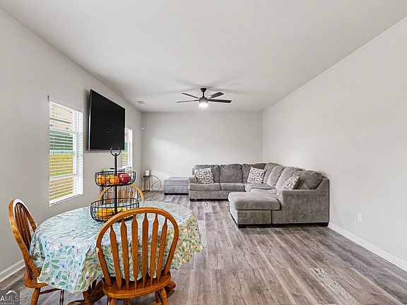 5th image of 2344 Clapton Ct