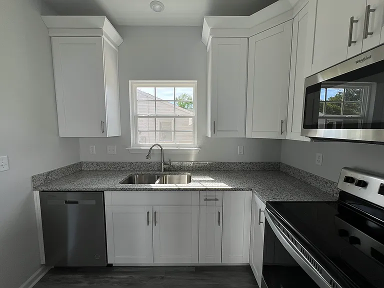 606 Mason Ave — Photo 16