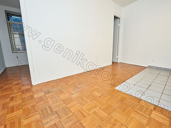 2nd image of 20 King St #1