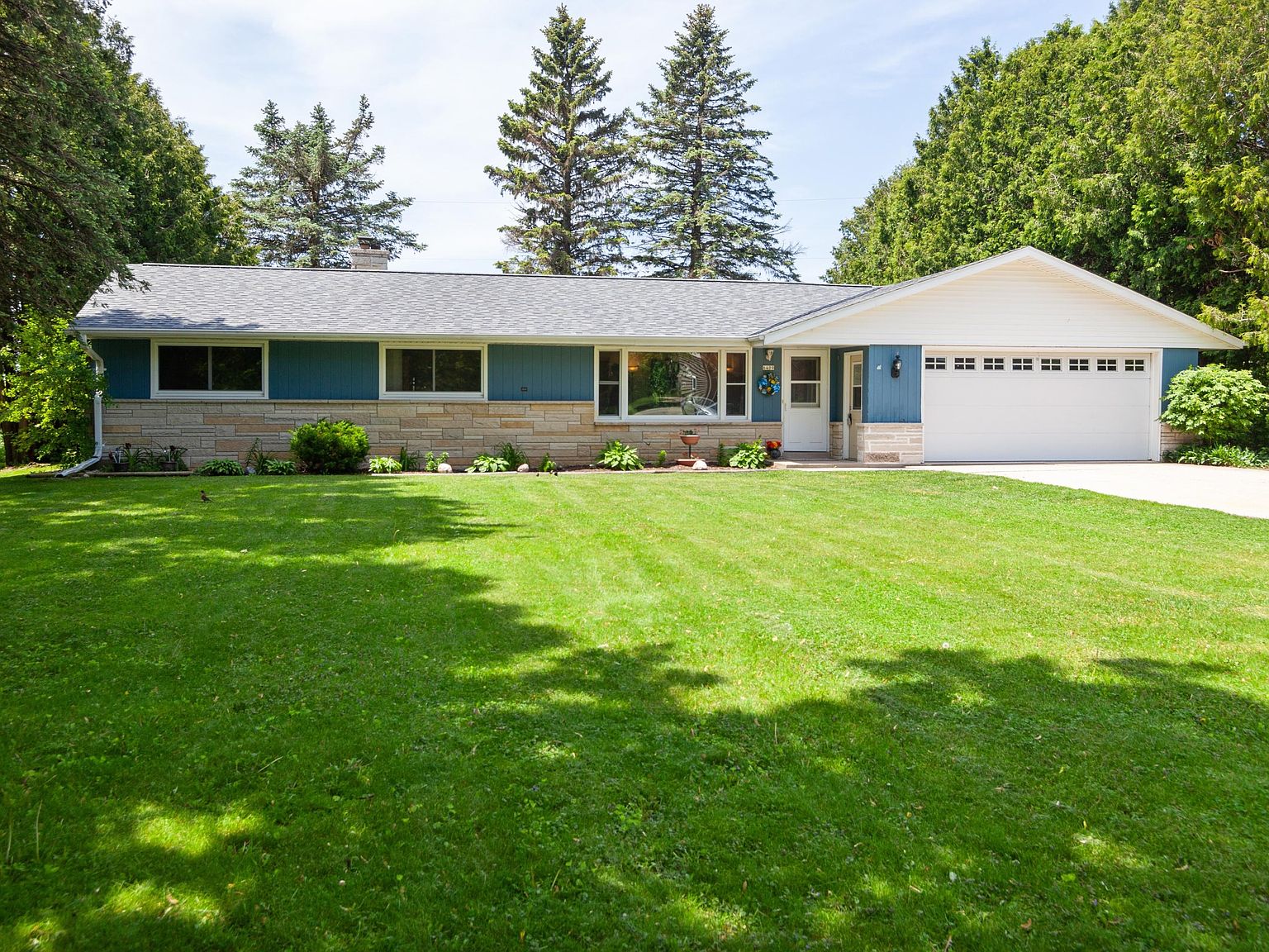 6409 Scenic Dr E, West Bend, WI 53095 Zillow