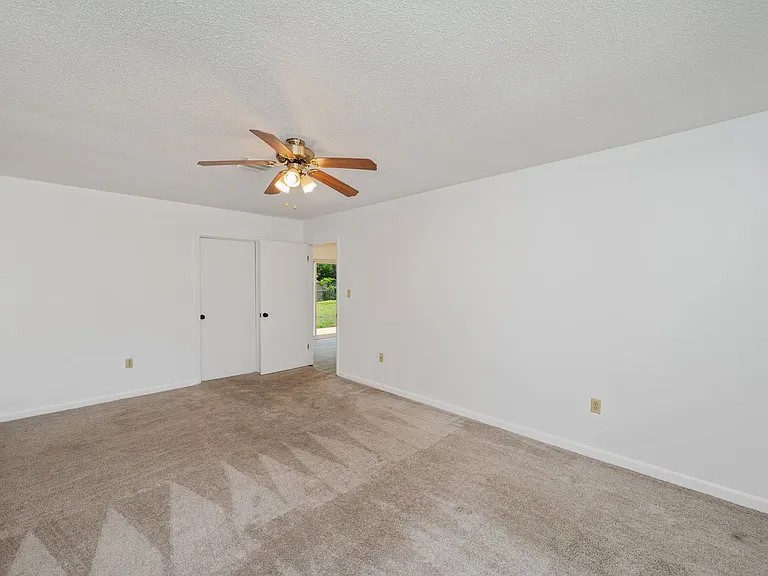 1416 Palm Blvd S — Photo 30