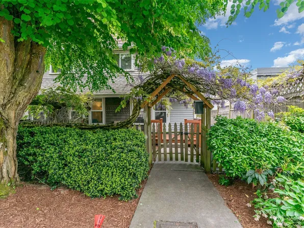 2829 Prosch Avenue W, Seattle, WA 98119
